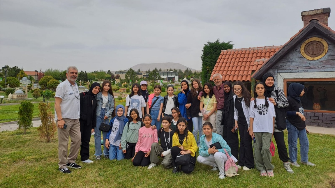 Öğrencilerimiz 80  Binde Devri Alem Parkındalar